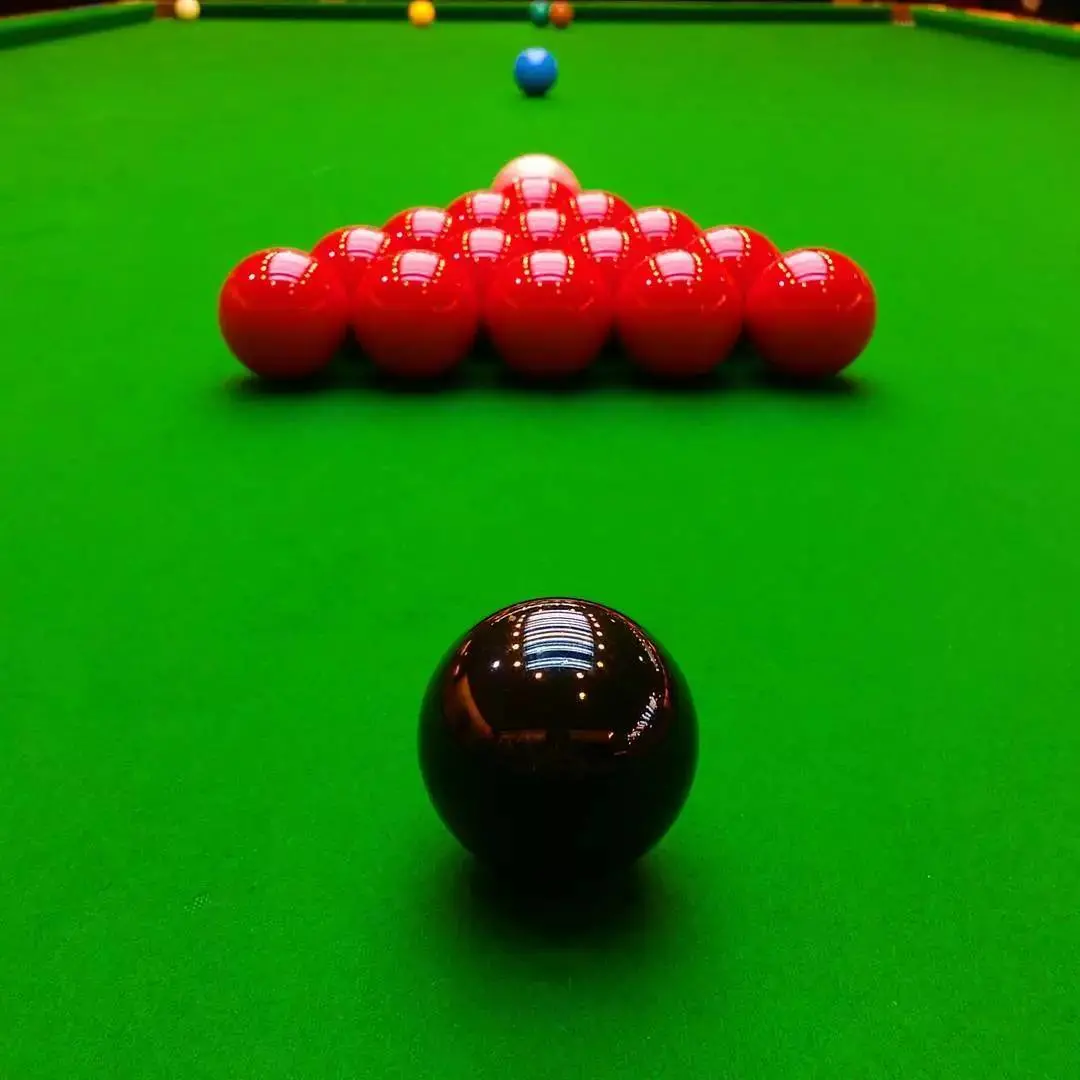 2023斯诺克英格兰公开赛：刘宏宇VS韦克林，谁能问鼎8强？赛事焦点与精彩瞬间回顾